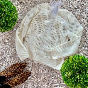 🆕 Boutique cream sweater size 34/XS/S